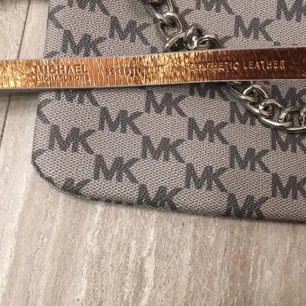 Fanny pack